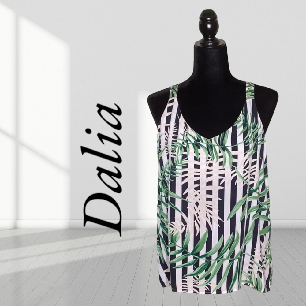 🌼3/$15🌼 woman Dalia cami size Medium